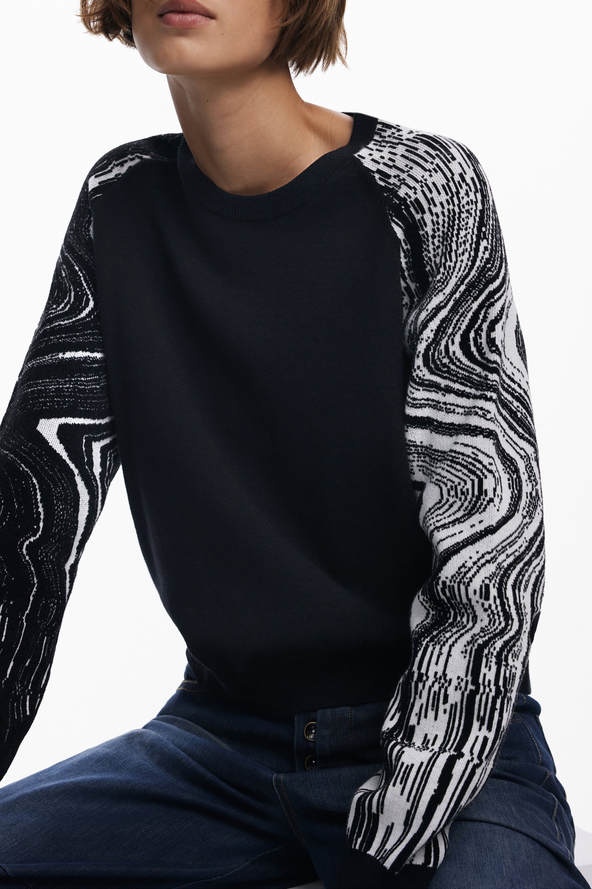 DESIGUAL Damen Pullover schwarz – Langärmlig mit kontrastierenden Details | soulluna.de Schwarz