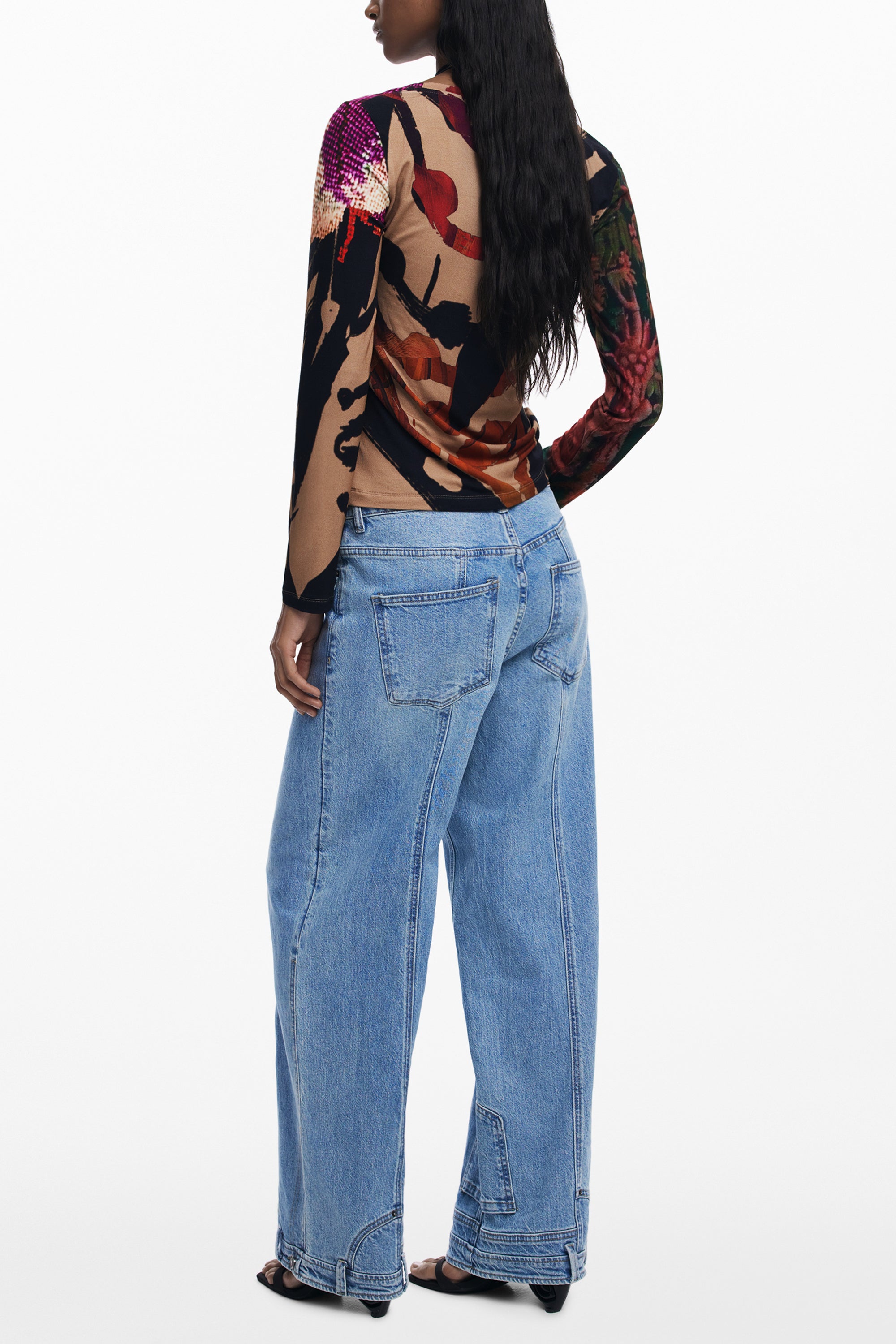 DESIGUAL Damen Langarm-T-Shirt Braun – Gemustertes Viscosa-Shirt für Herbst/Winter Braun