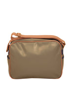 HALSSCHULTER FRAU HELLBLAU